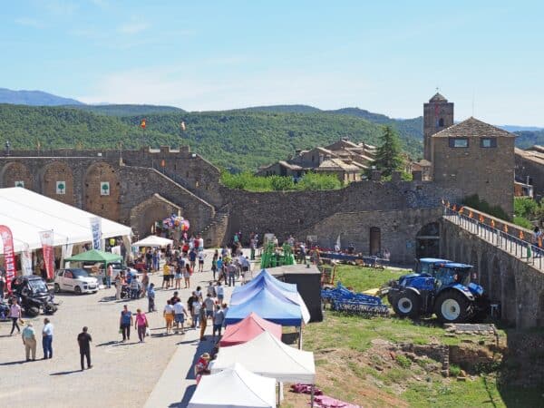 Villa de Ainsa Sobrarbe - Mapas Webcam Hoteles Restaurantes tiendas Turismo Rural Apartamentos Ainsa Sobrarbe Villa de L'Ainsa información Parque Ordesa