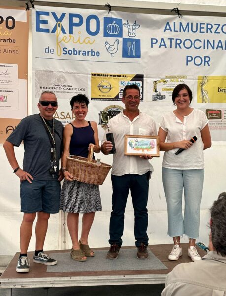 Villa de Ainsa - Sobrarbe Pirineo Premio a la Biodiversidad Agricola y Ganadera a Luis Lascorz
