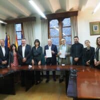 El Clúster del Turismo Sostenible de Aragón y el de Béarn en Francia estrechan lazos con la firma de un acuerdo en Aínsa