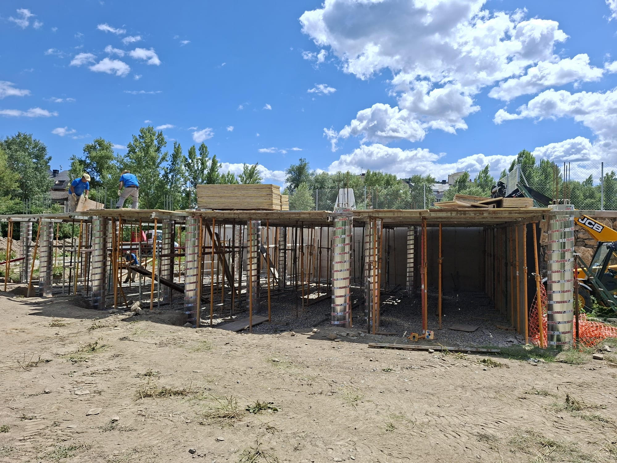 Villa de Ainsa - Sobrarbe Pirineo Aínsa aprueba por unanimidad los presupuestos de 2026 superando los 4.174.000 euros 3 Villa de Ainsa - Sobrarbe Pirineo Continuamos con la siguiente fase del futuro edificio de los senderos en la zona del pumtrack