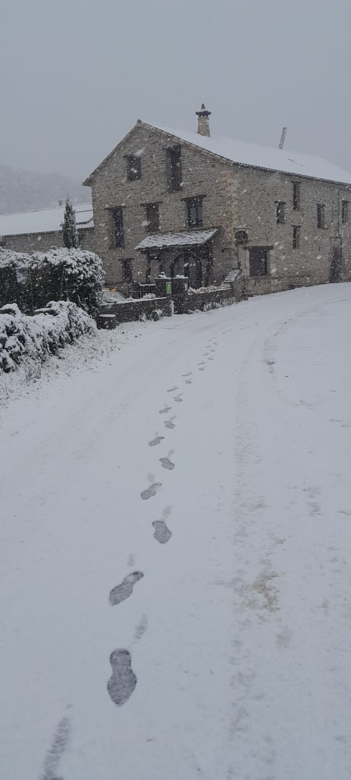 Villa de Ainsa - Sobrarbe Pirineo Las continuas lluvias hacen mella en las infraestructuras públicas del municipio de Aínsa-Sobrarbe 2 Villa de Ainsa - Sobrarbe Pirineo Acceso a Castellazo