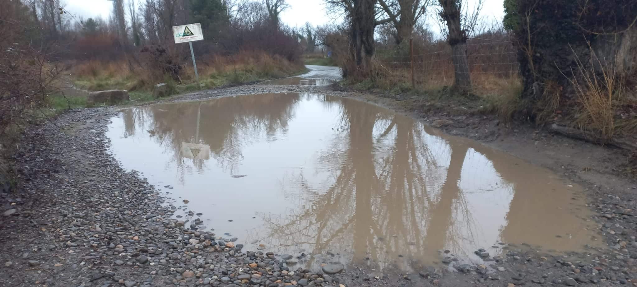 Villa de Ainsa - Sobrarbe Pirineo Las continuas lluvias hacen mella en las infraestructuras públicas del municipio de Aínsa-Sobrarbe 1 Villa de Ainsa - Sobrarbe Pirineo Un acceso inundado por las lluvias