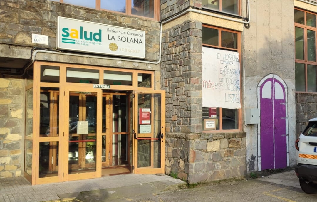 Villa de Ainsa - Sobrarbe Pirineo El Consejo de Salud de Aínsa solicita una plantilla médica ajustada a las necesidades del territorio 1 Villa de Ainsa - Sobrarbe Pirineo Entrada del centro de salud