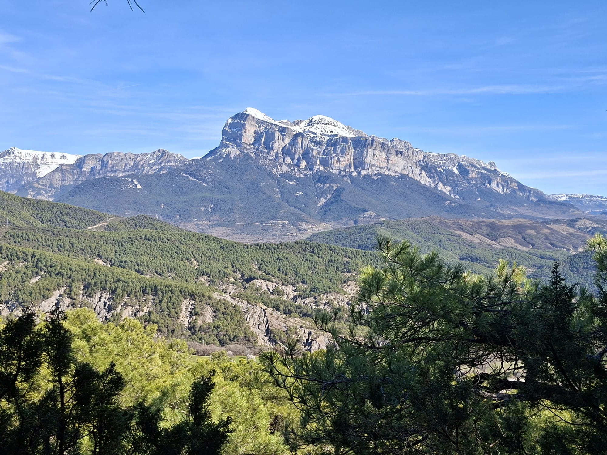 Villa de Ainsa - Sobrarbe Pirineo Los carnavales de Sobrarbe atraen a más de 1.500 personas a las oficinas de turismo de Aínsa 3 Villa de Ainsa - Sobrarbe Pirineo Paisajes de Sobrarbe 2