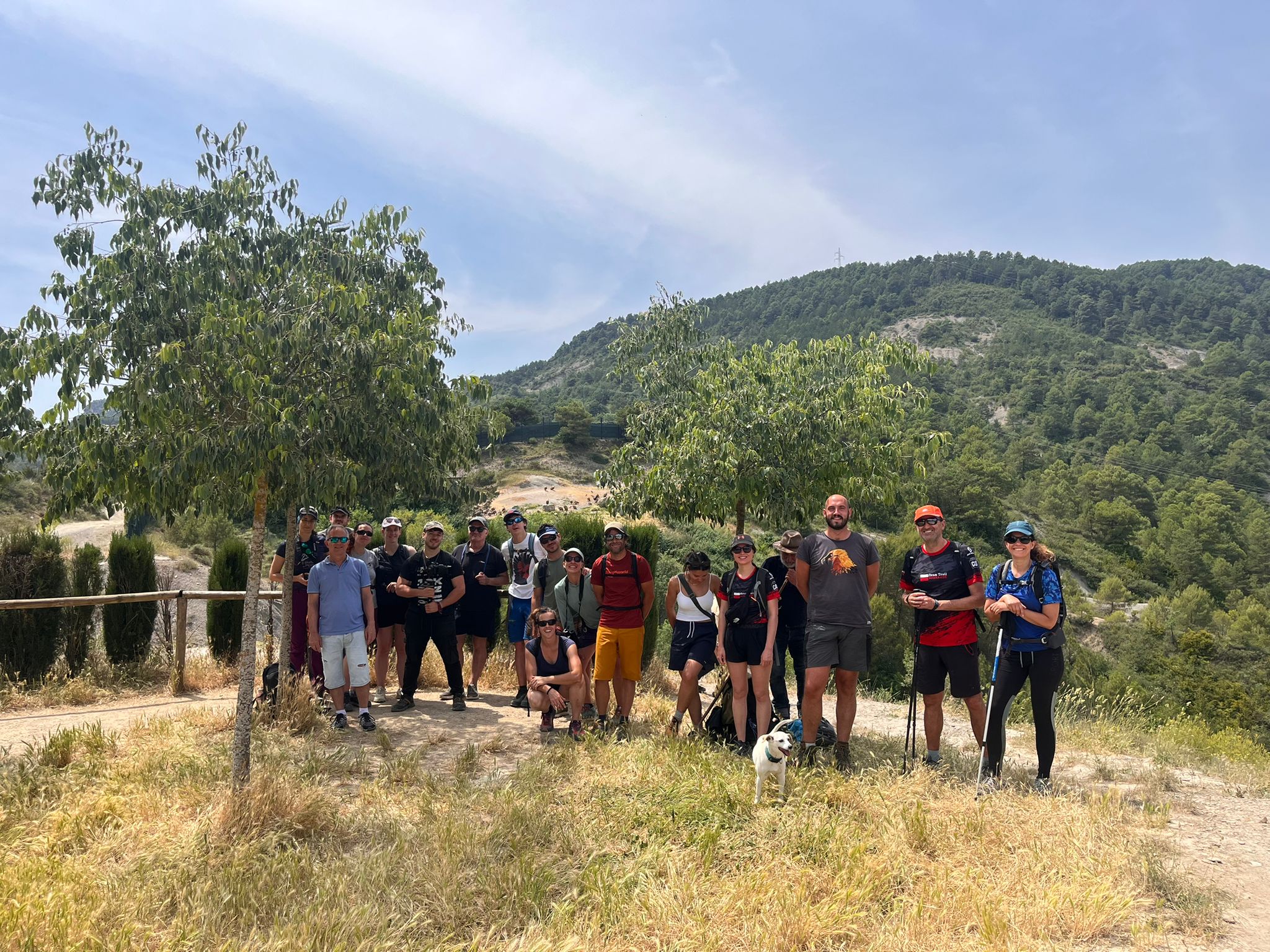 Villa de Ainsa - Sobrarbe Pirineo Aínsa pone en el centro la biodiversidad pirenaica durante un fin de semana de divulgación, naturaleza y concienciación 1 Villa de Ainsa - Sobrarbe Pirineo grupo en la salida del domingo