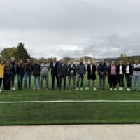 Aínsa estrena su campo de fútbol de césped artificial tras una inversión municipal de 622.000 euros y 45 años de historia