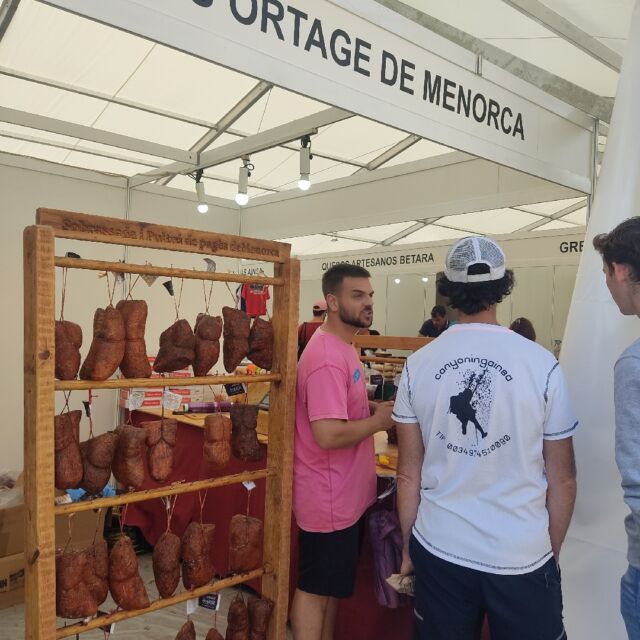 Expoferia Ainsa 2024, Sobrarbe, Pirineo Aragonés, Productos Locales, Km0, Artesanía, Productores Locales, Feria Artesanal, Agricultura Sostenible, Gastronomía Local, Turismo Rural, Tradición Aragonesa, Cultura Pirineo, Eventos Ainsa, Calidad Rural, Mercado Local, Innovación Rural, Sostenibilidad, Desarrollo Local, Experiencia Artesanal