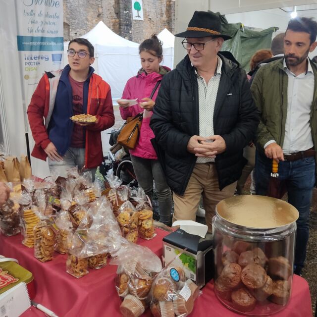 Expoferia Ainsa 2024, Sobrarbe, Pirineo Aragonés, Productos Locales, Km0, Artesanía, Productores Locales, Feria Artesanal, Agricultura Sostenible, Gastronomía Local, Turismo Rural, Tradición Aragonesa, Cultura Pirineo, Eventos Ainsa, Calidad Rural, Mercado Local, Innovación Rural, Sostenibilidad, Desarrollo Local, Experiencia Artesanal