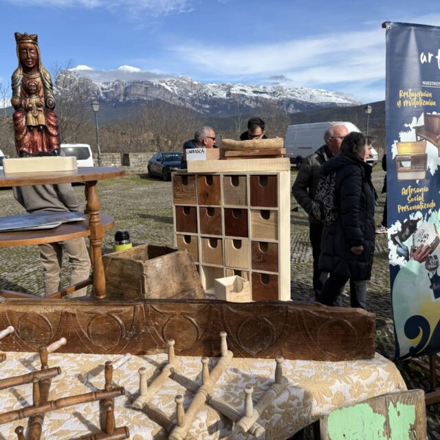 Villa de Ainsa - Sobrarbe Pirineo Ferieta de Aínsa 2026: Récord de expositores en una soleada y participativa edición de la Ferieta de Aínsa 2 Villa de Ainsa - Sobrarbe Pirineo