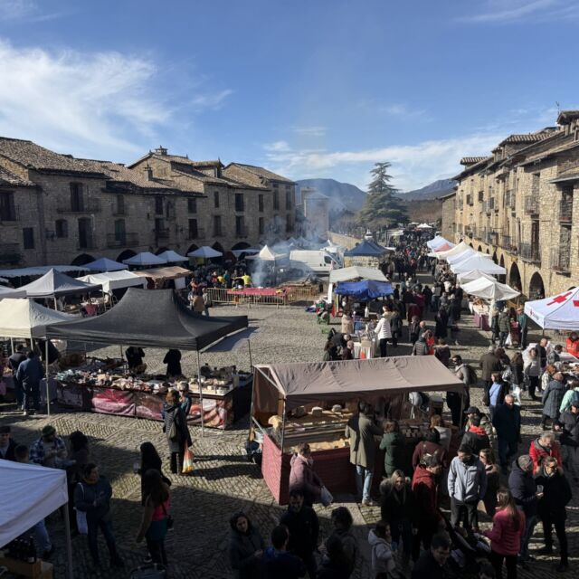 Villa de Ainsa - Sobrarbe Pirineo Ferieta de Aínsa 2026: Récord de expositores en una soleada y participativa edición de la Ferieta de Aínsa 8 Villa de Ainsa - Sobrarbe Pirineo